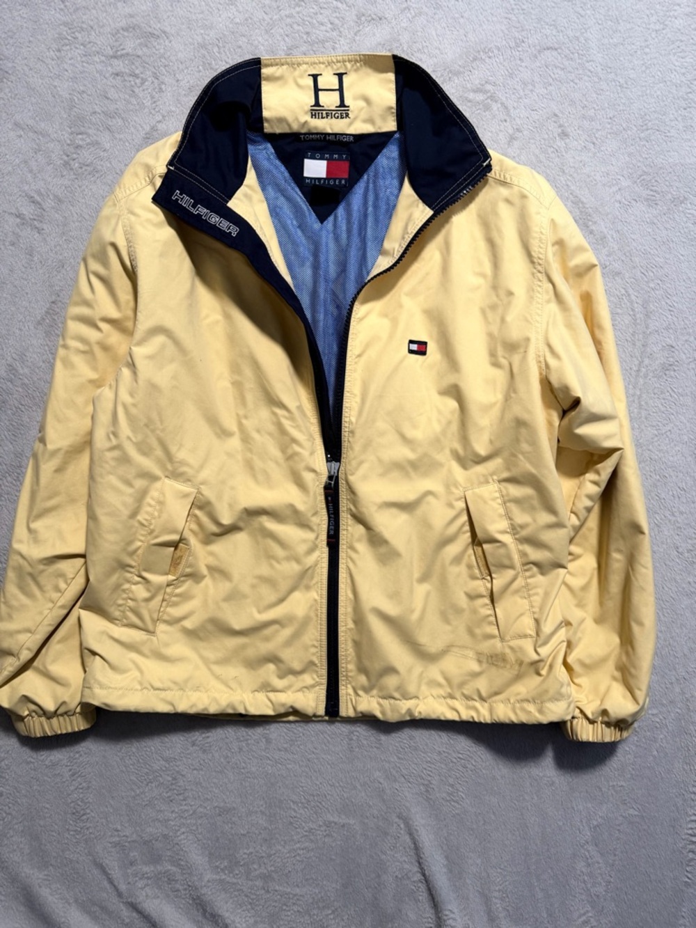 Tommy Hilfiger Men's Pale Yellow Lightweight Jacket with Navy Trim